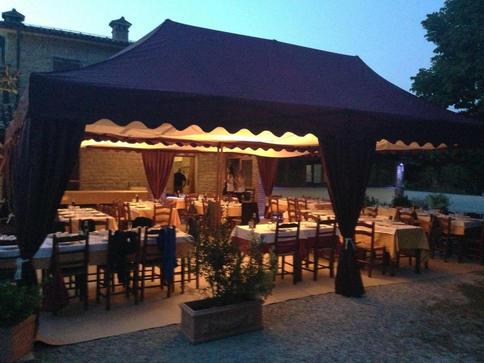 Agriturismo Corte Dei Mori Бризигела Екстериор снимка