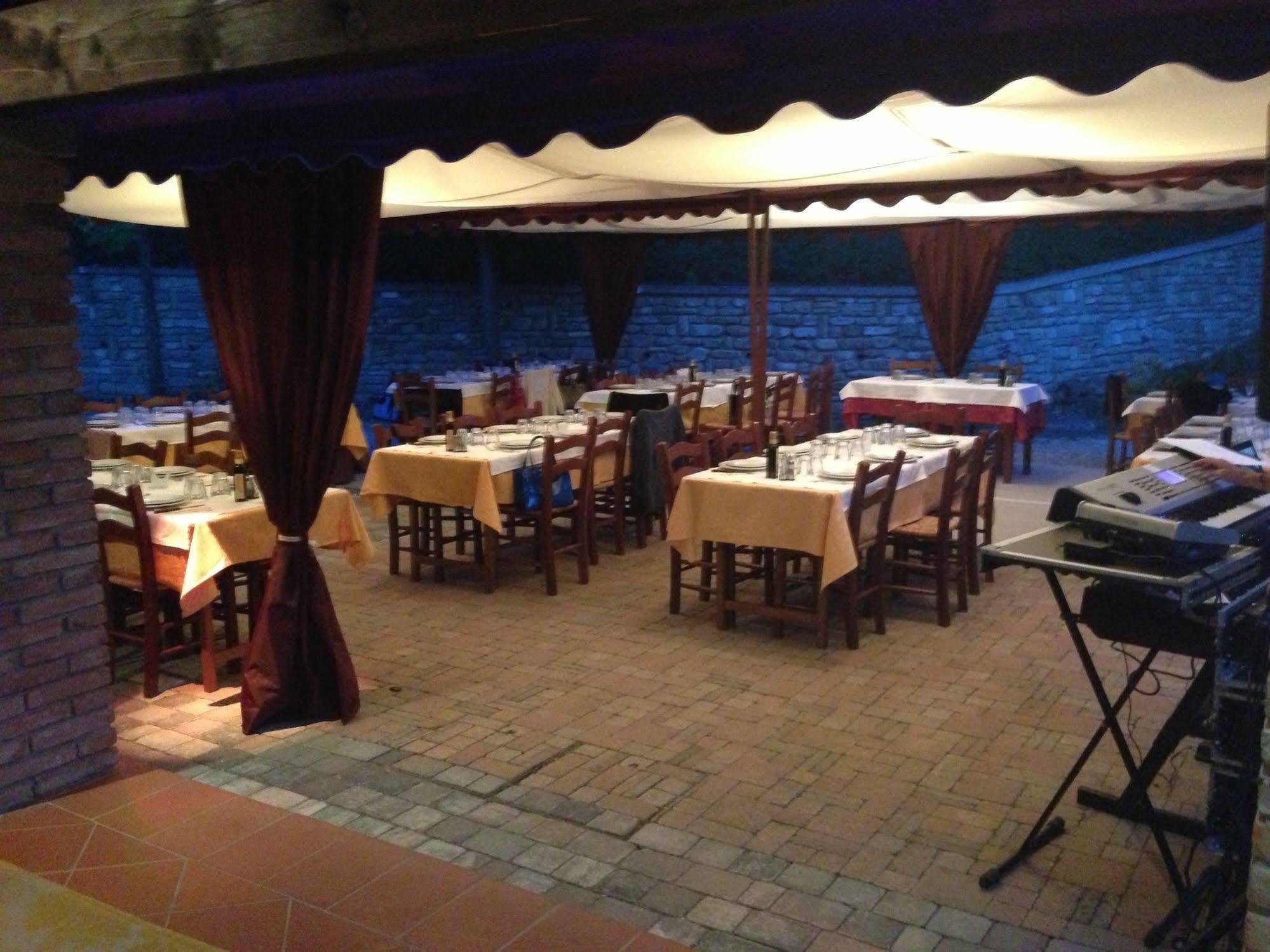 Agriturismo Corte Dei Mori Бризигела Екстериор снимка